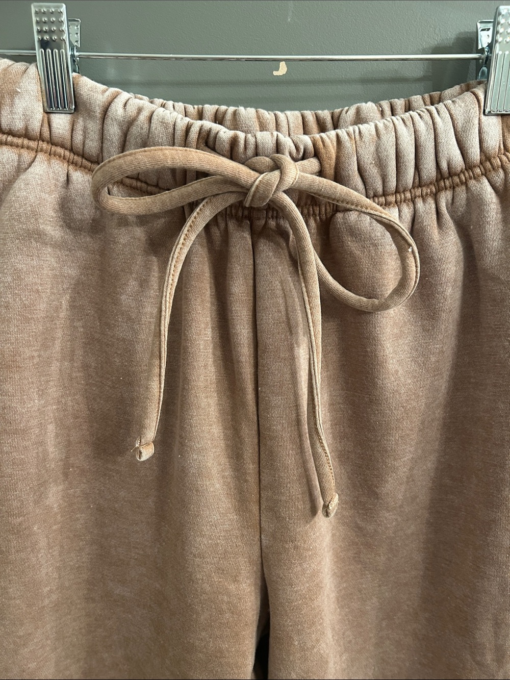 Zenana Outfitters Taupe Drawstring Joggers women’s size medium - Picture 2 of 6
